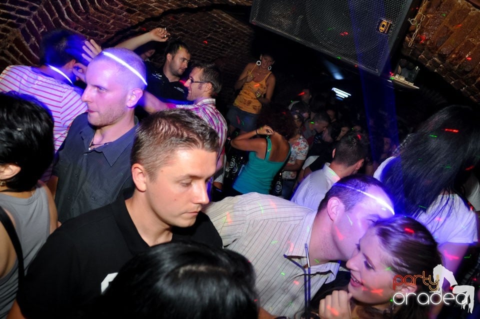 Party în Club Escape, 