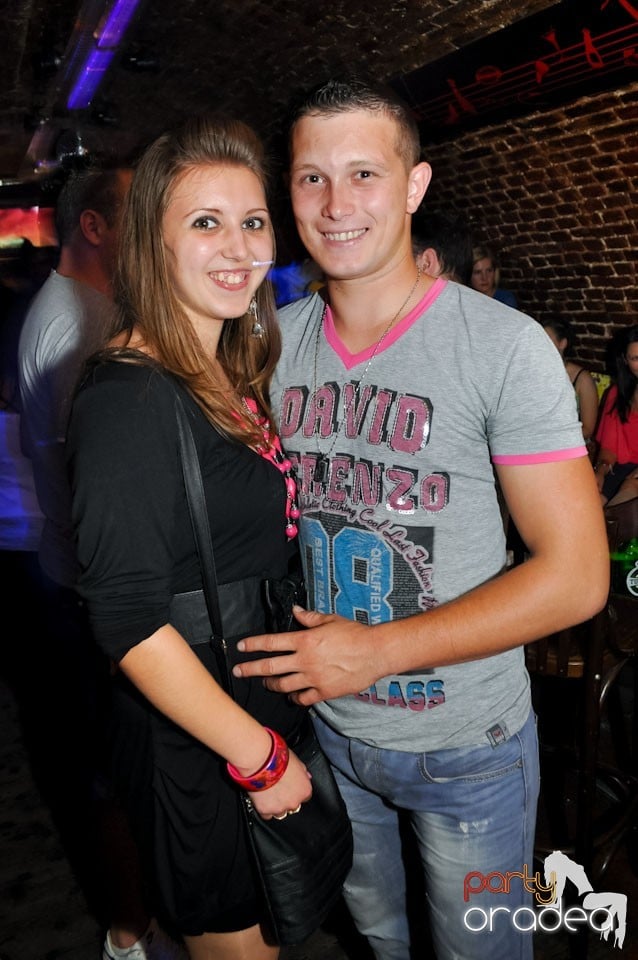 Party în Club Escape, 