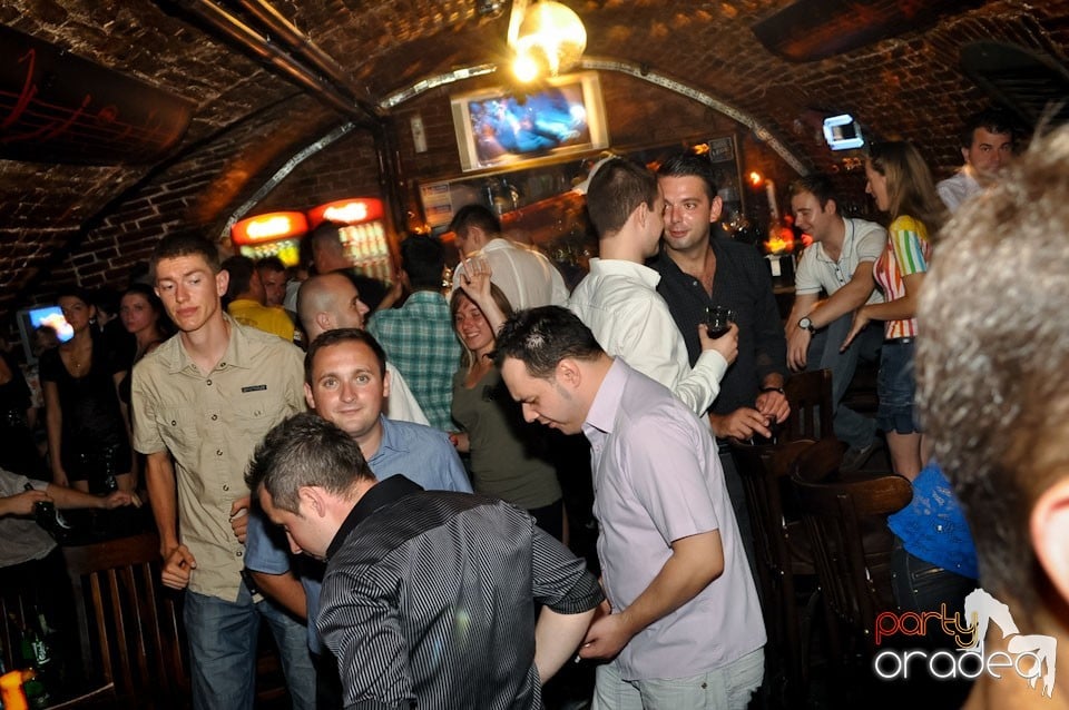 Party în Club Escape, 