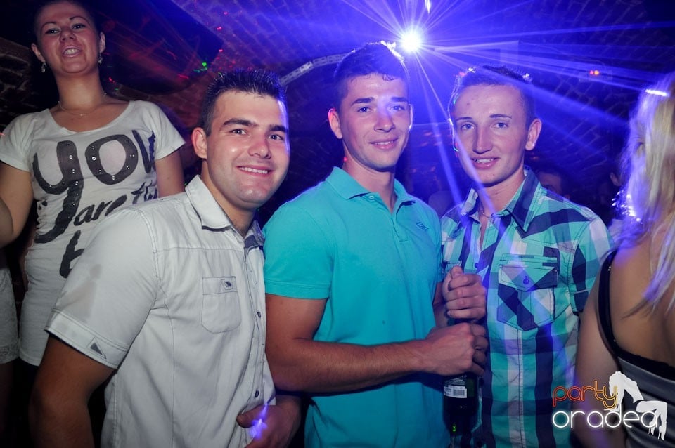 Party în Club Escape, 