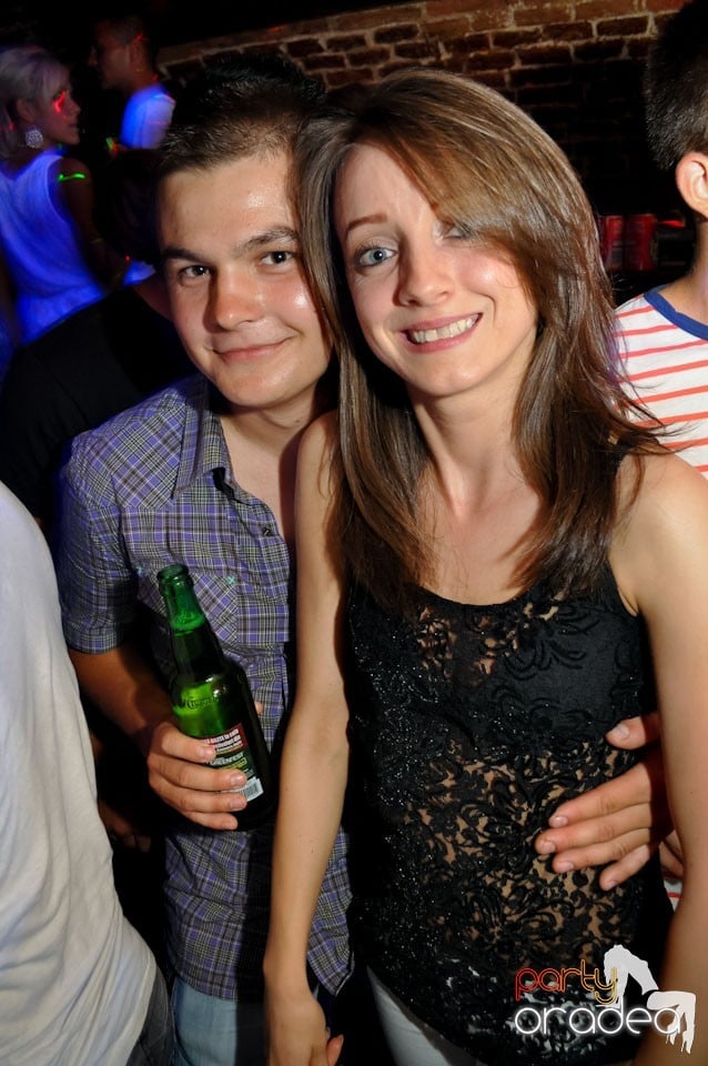 Party în Club Escape, 