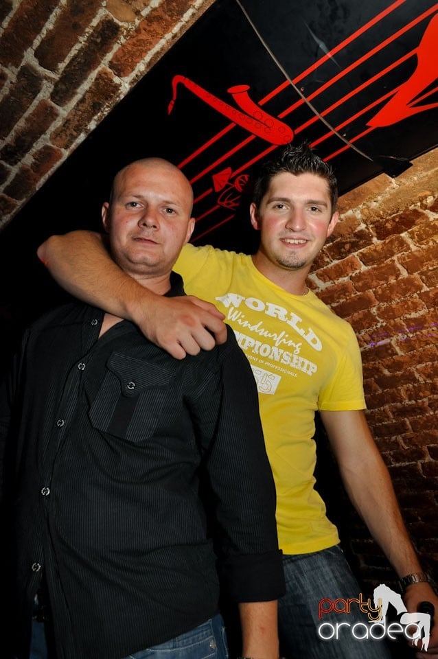 Party în Club Escape, 