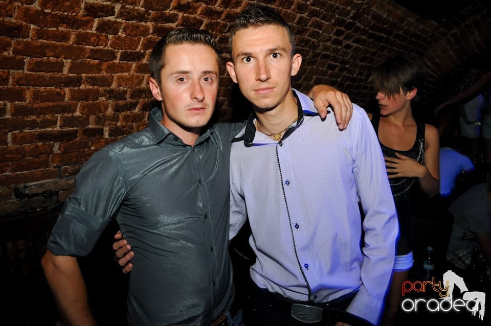 Party în Club Escape, 