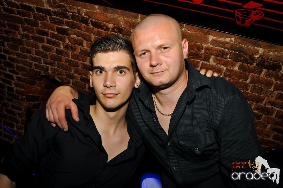 Party în Club Escape, 