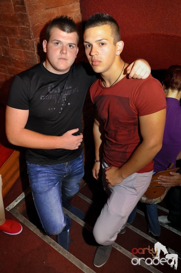 Party în Club Escape, 