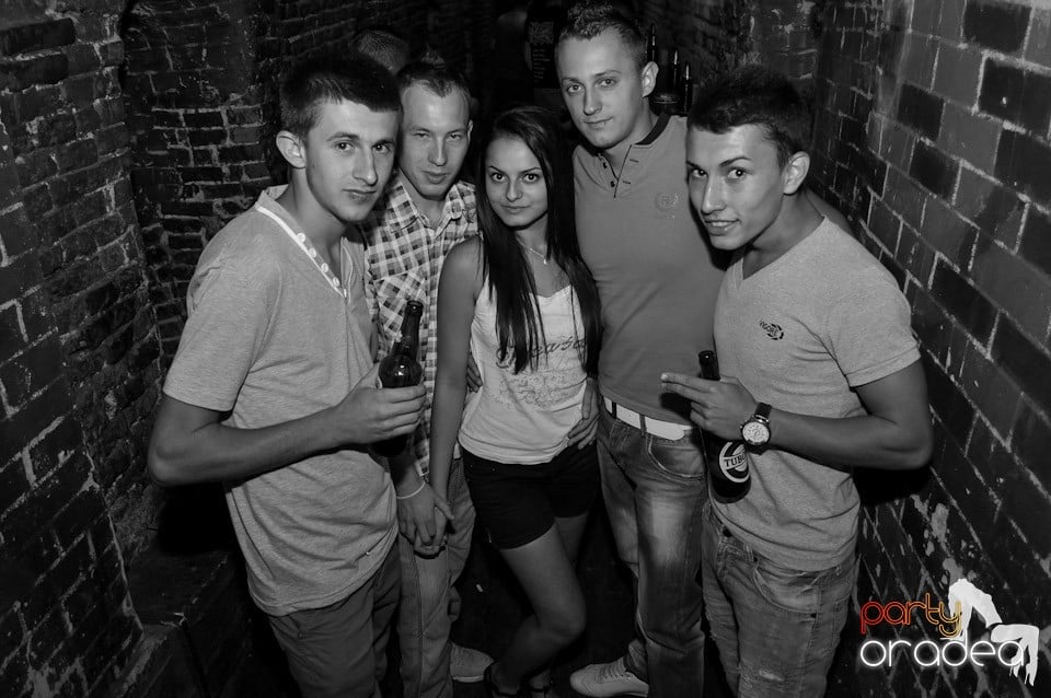 Party în Club Escape, 