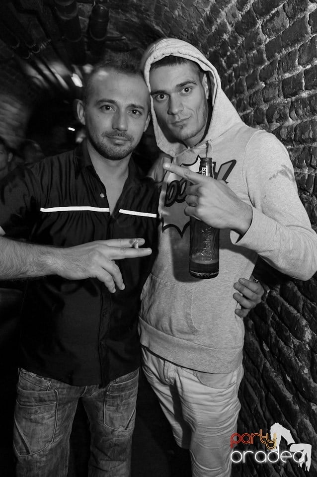 Party în Club Escape, 