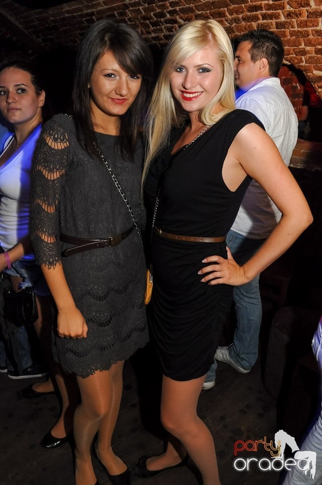 Party în Club Escape, 