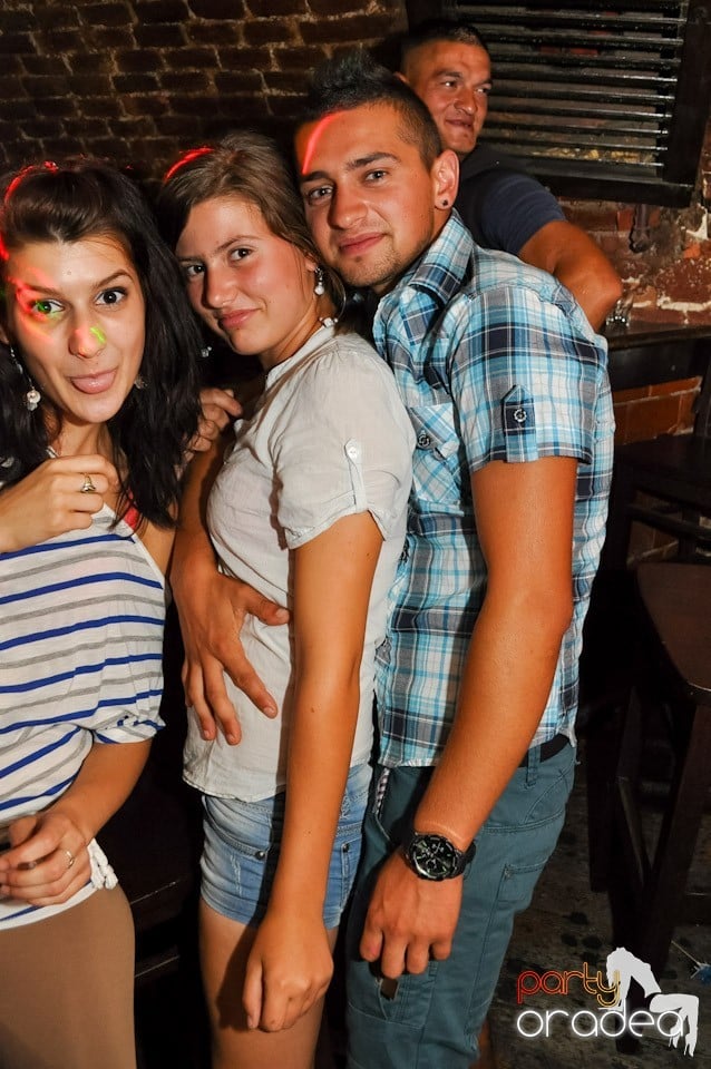 Party în Club Escape, 