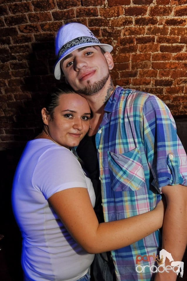 Party în Club Escape, 