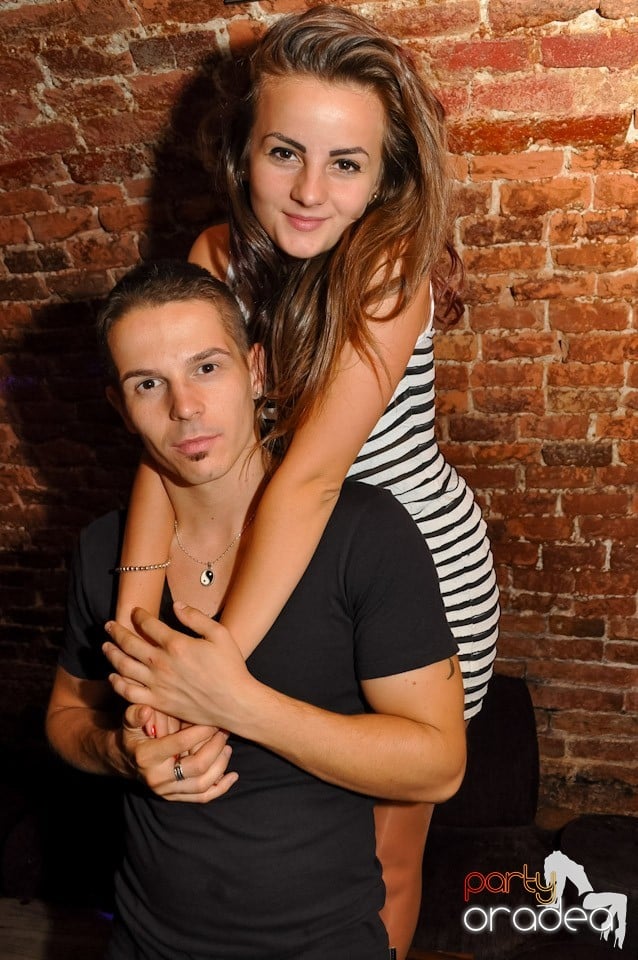 Party în Club Escape, 