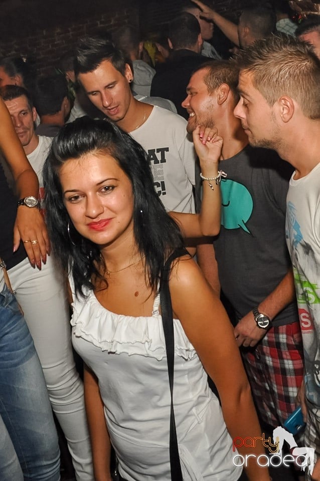 Party în Club Escape, 