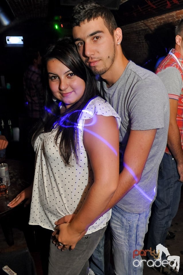 Party în Club Escape, 