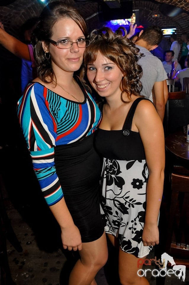 Party în Club Escape, 