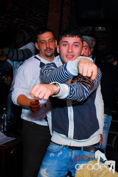 Party în Club Escape, 