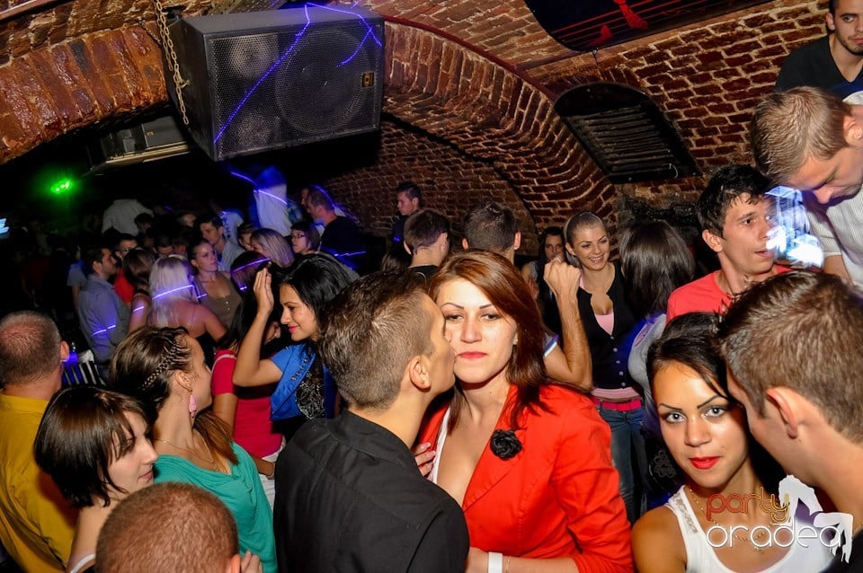 Party în Club Escape, 