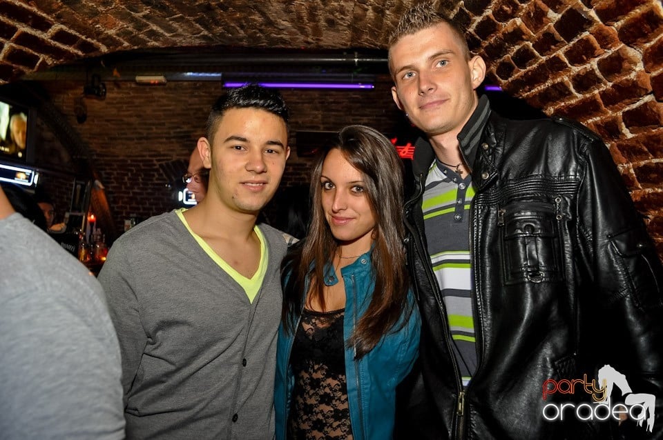 Party în Club Escape, 