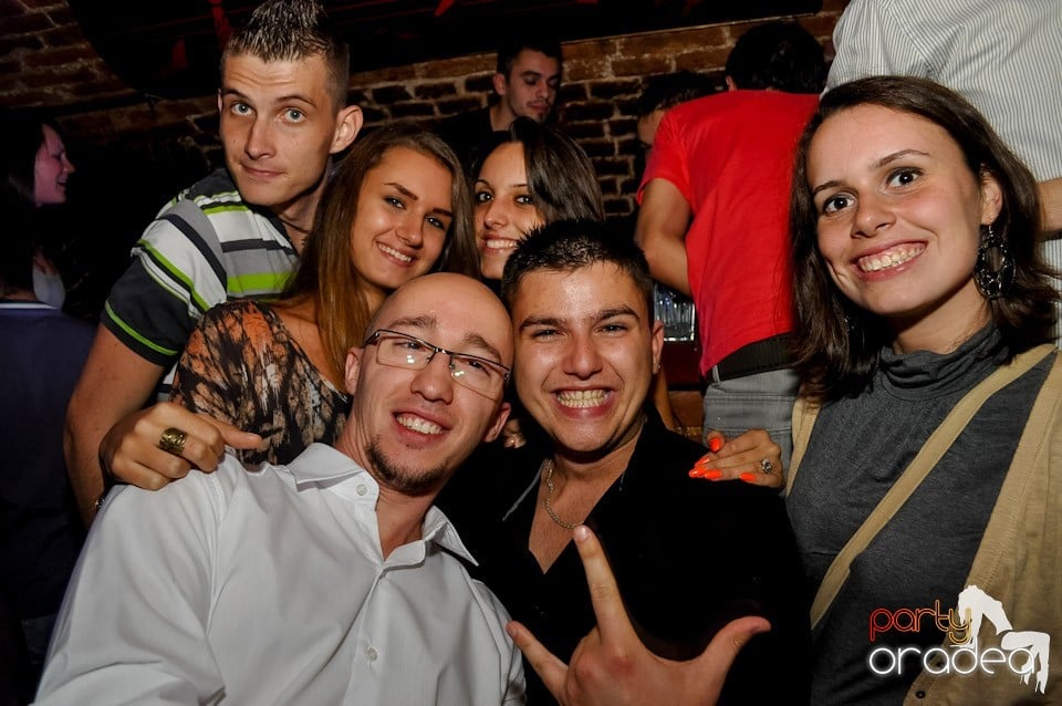 Party în Club Escape, 