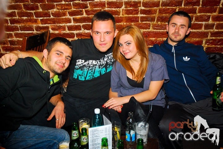 Party în Club Escape, 