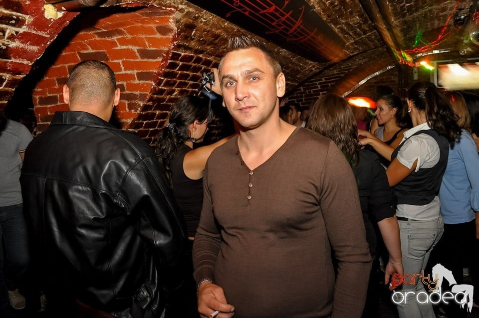 Party în Club Escape, 