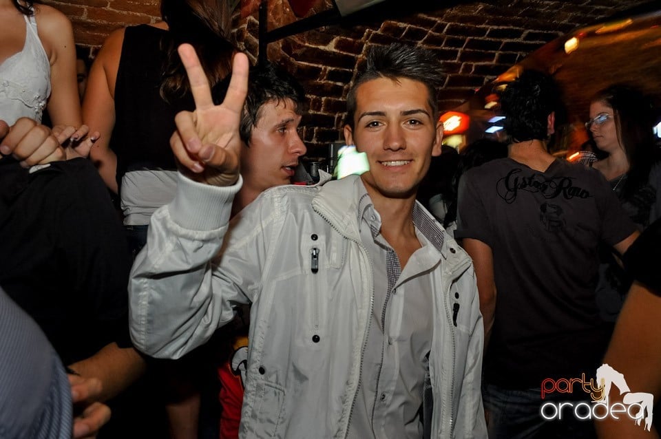 Party în Club Escape, 