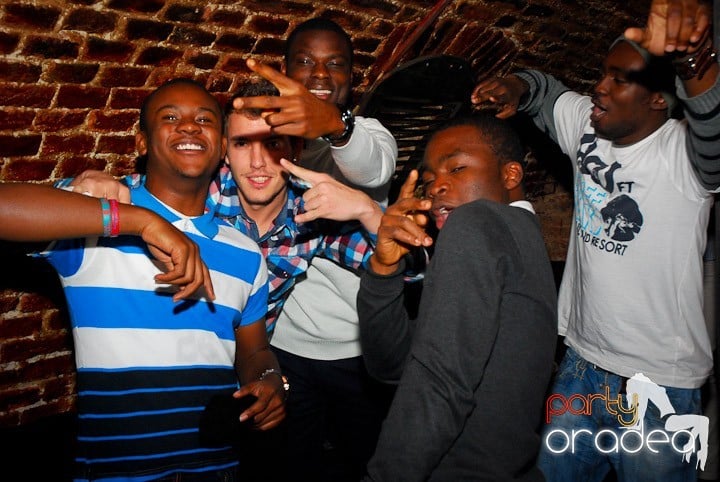 Party în Club Escape, 