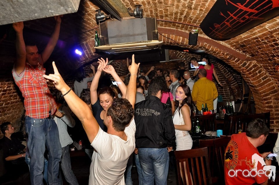 Party în Club Escape, 