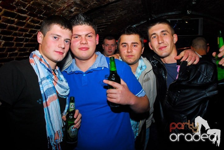 Party în Club Escape, 