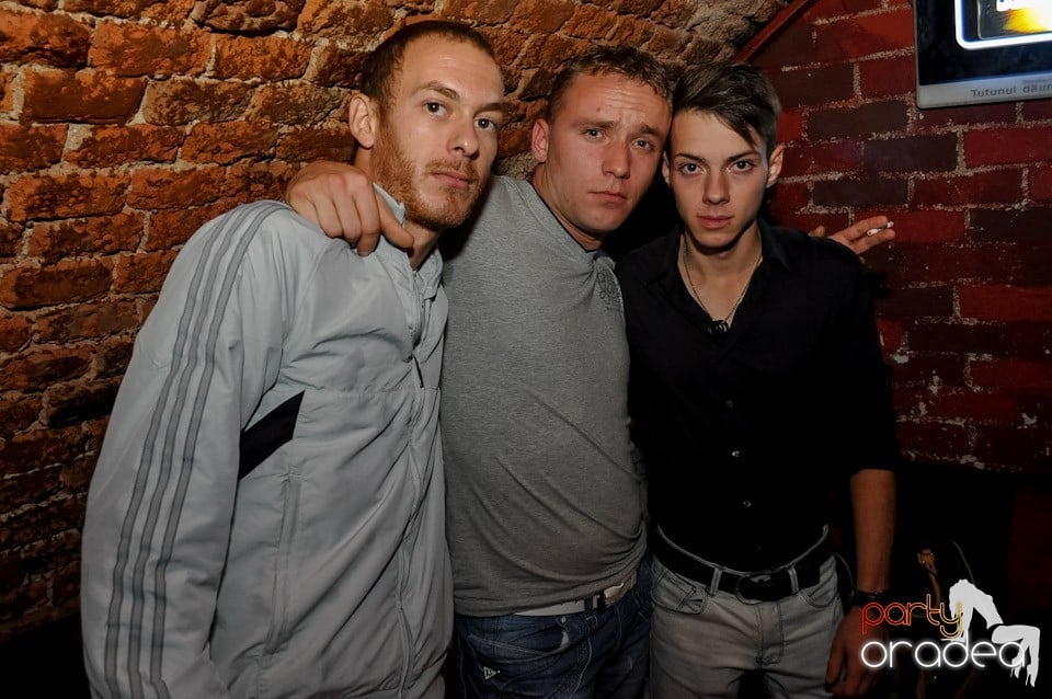 Party în Club Escape, 