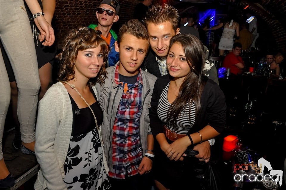 Party în Club Escape, 