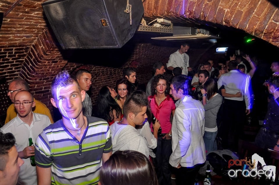 Party în Club Escape, 