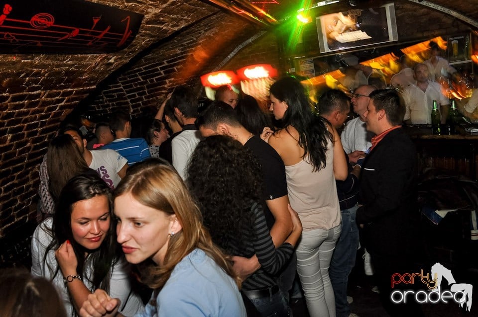 Party în Club Escape, 