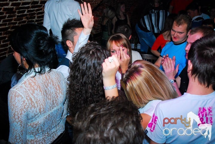 Party în Club Escape, 