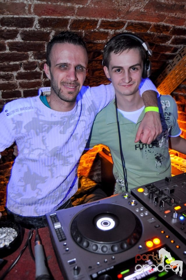 Party în Club Escape, 