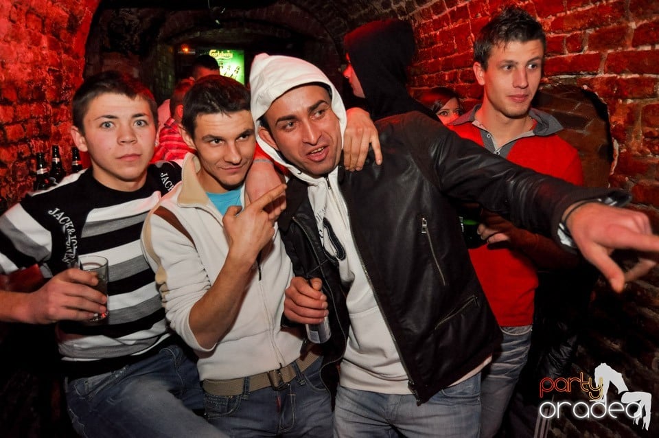 Party în Club Escape, 