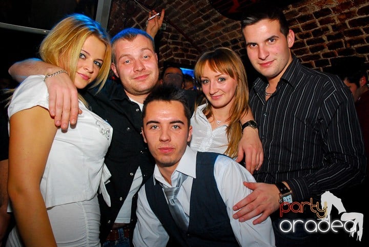 Party în Club Escape, 