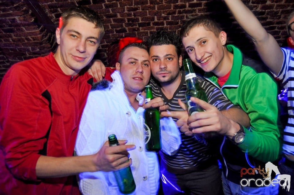 Party în Club Escape, 