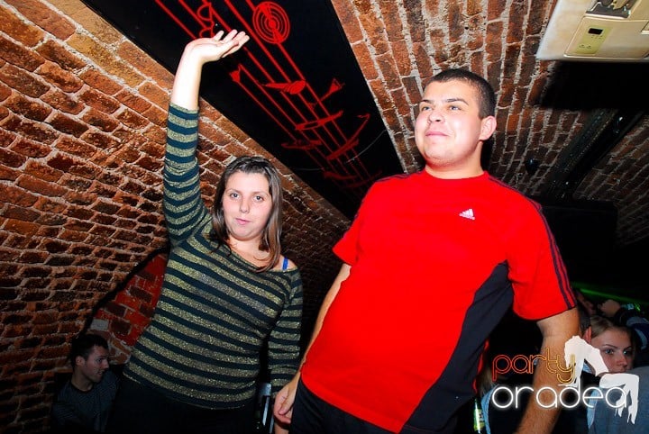 Party în Club Escape, 