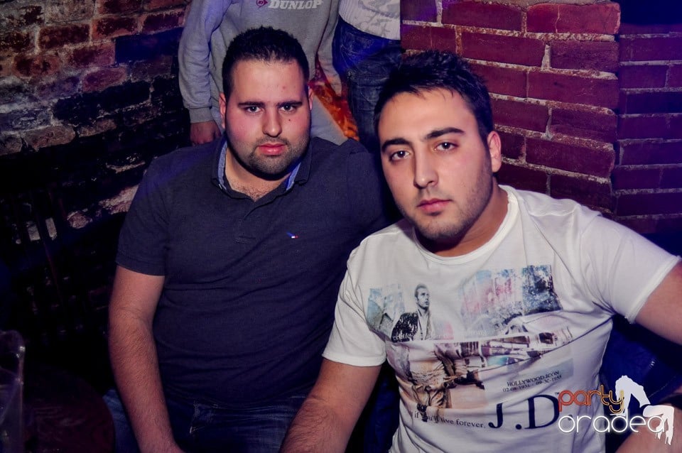 Party în Club Escape, 