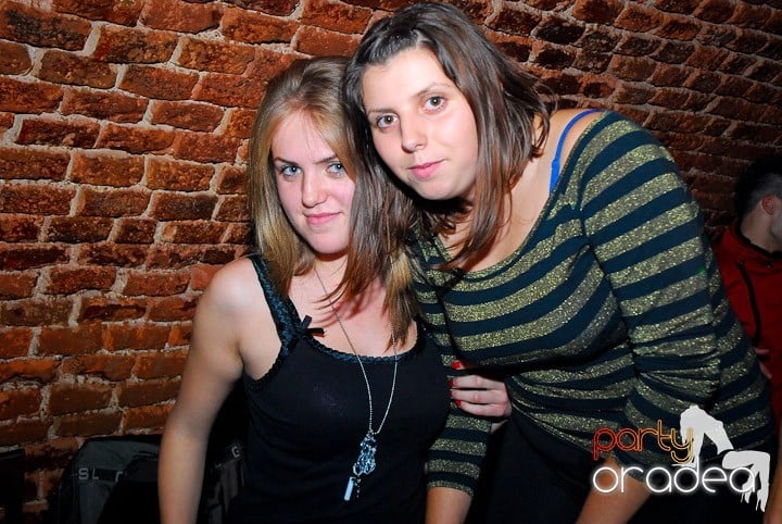 Party în Club Escape, 