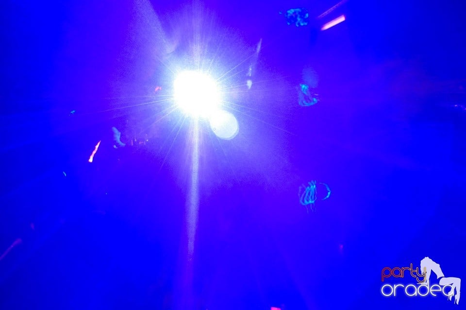 Party în Club Escape, 