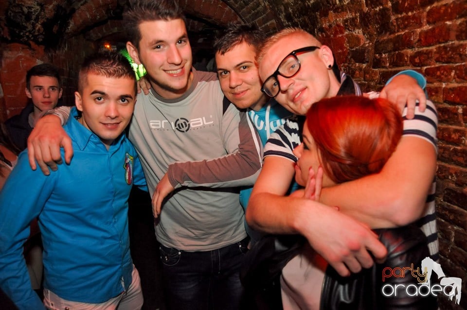 Party în Club Escape, 