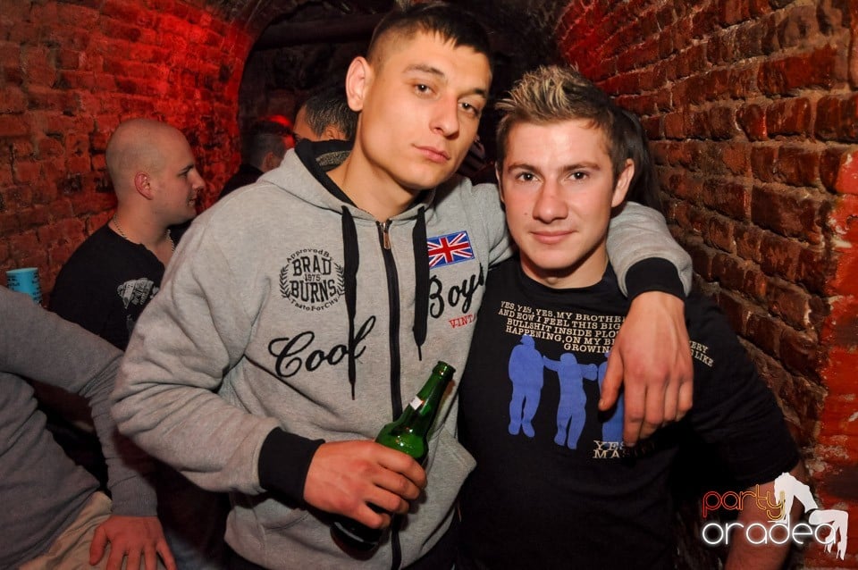 Party în Club Escape, 