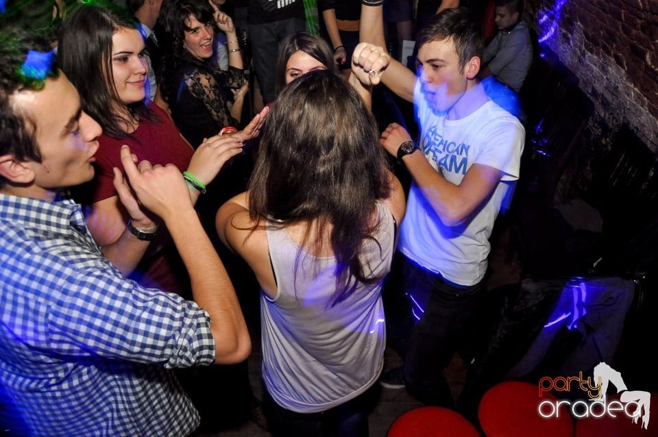Party în Club Escape, 