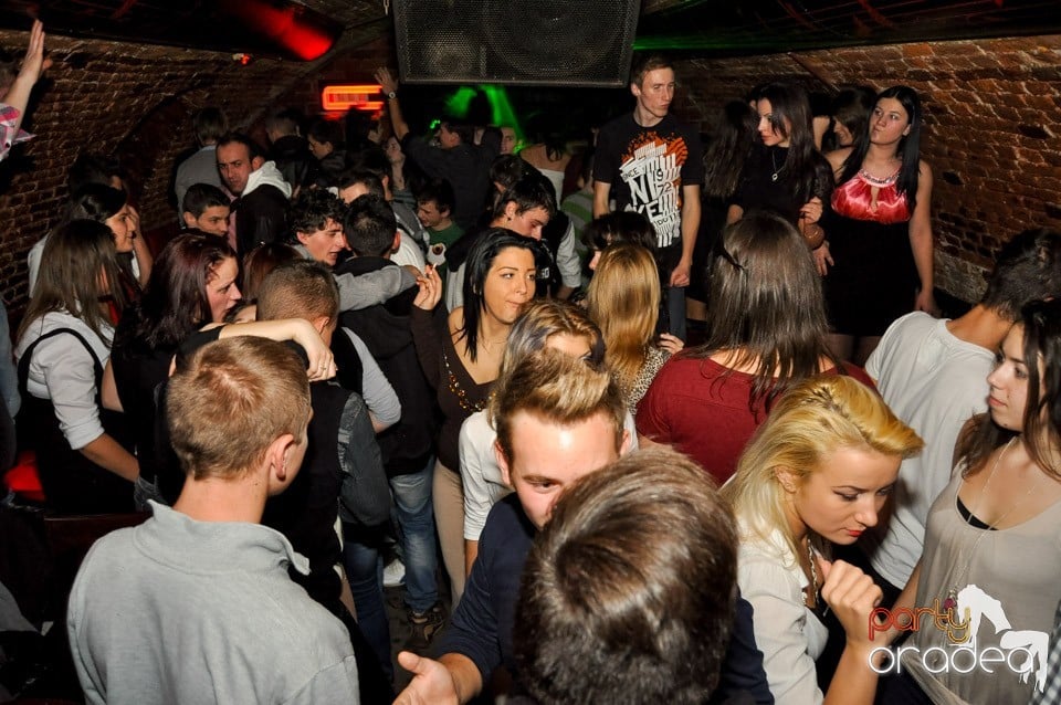 Party în Club Escape, 