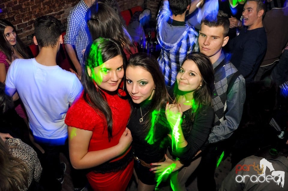 Party în Club Escape, 