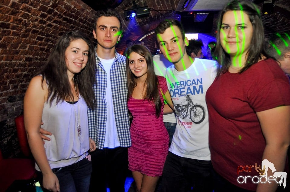 Party în Club Escape, 