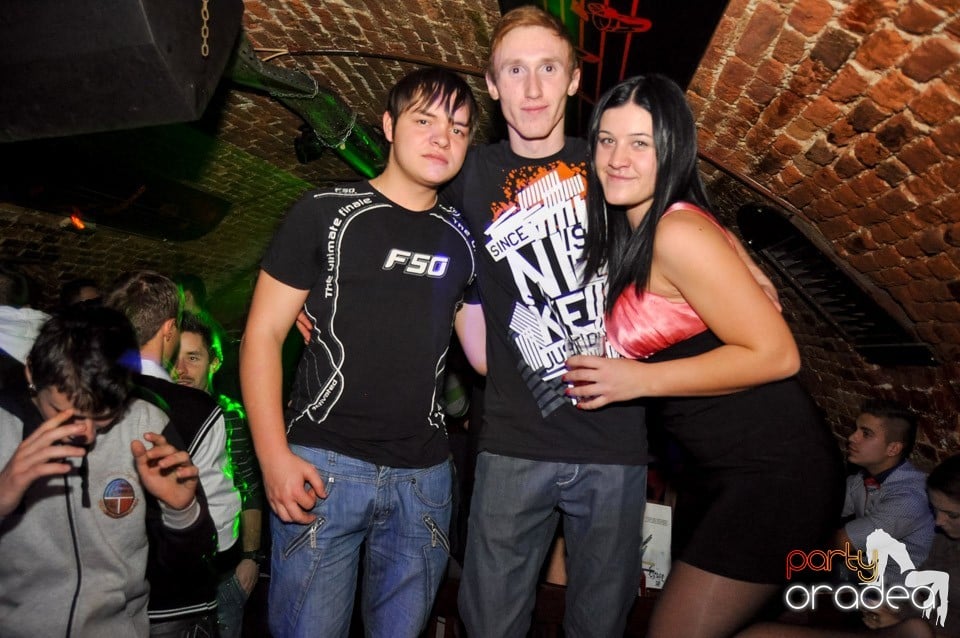 Party în Club Escape, 