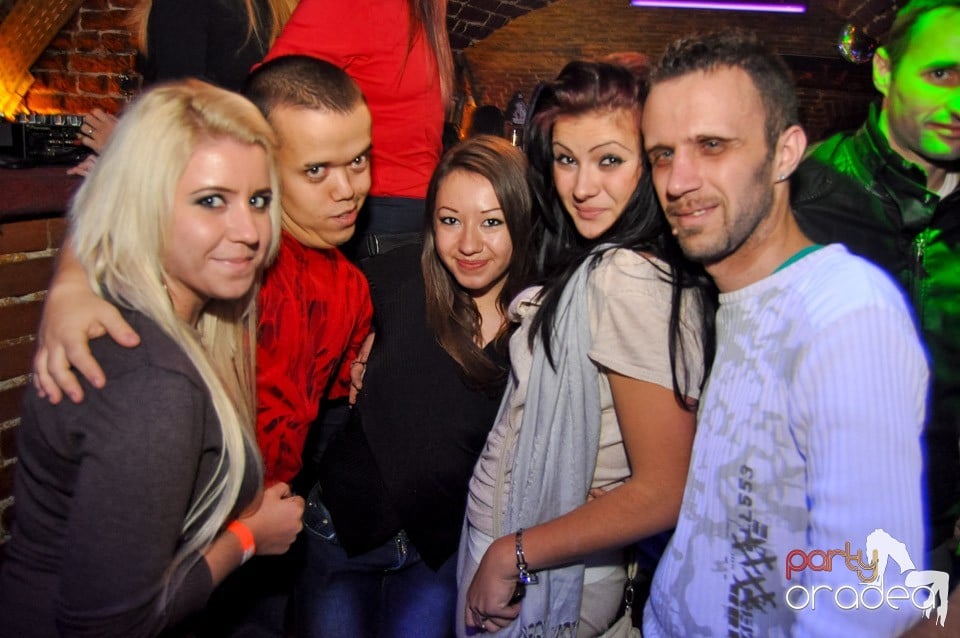 Party în Club Escape, 