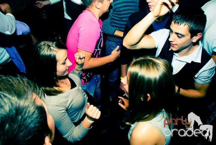 Party în Club Escape, 